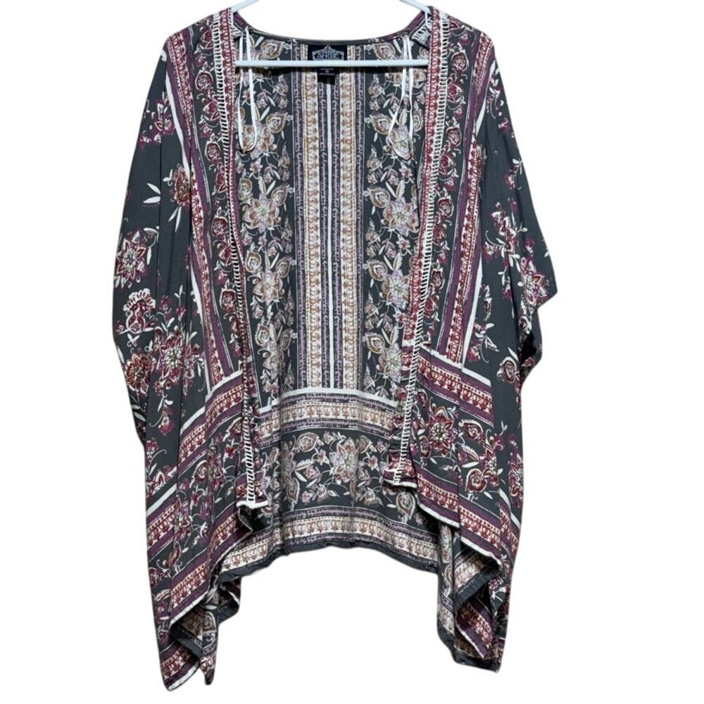 Angie Women's Gray Pink Lavender Floral Patterned Kimono Size M